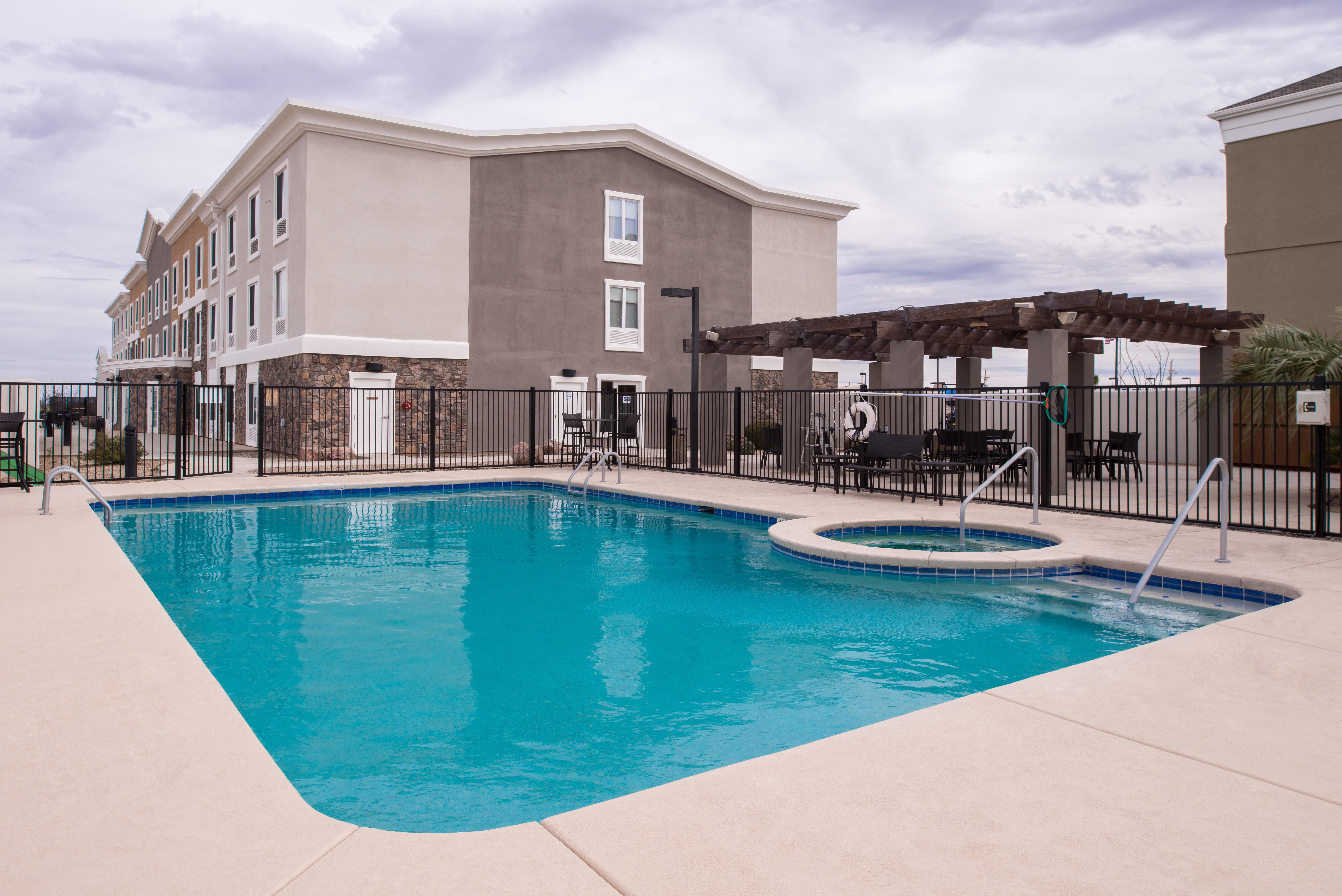 Holiday Inn Express Sierra Vista By Ihg Exterior photo