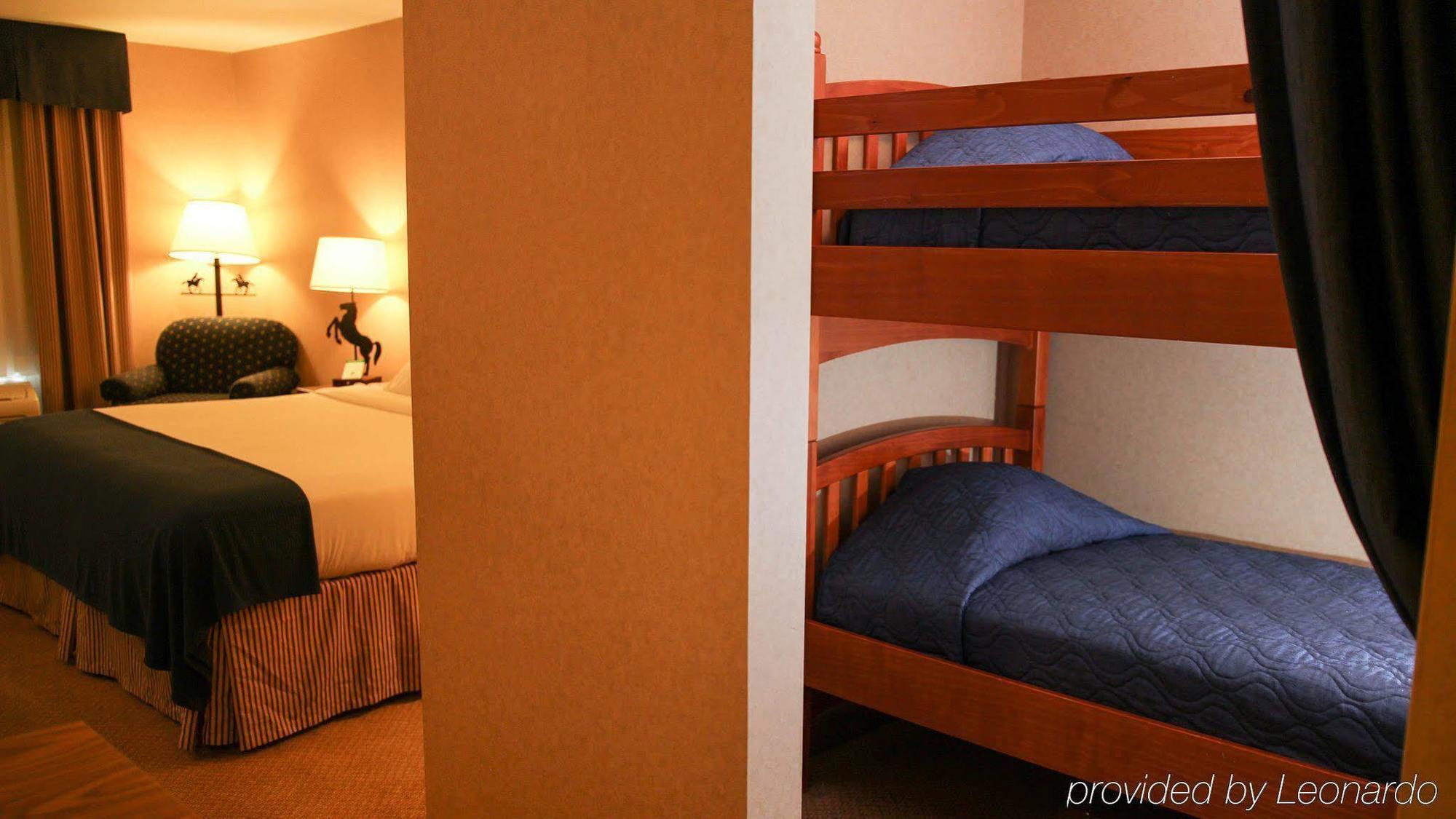 Holiday Inn Express Sierra Vista By Ihg Exterior photo